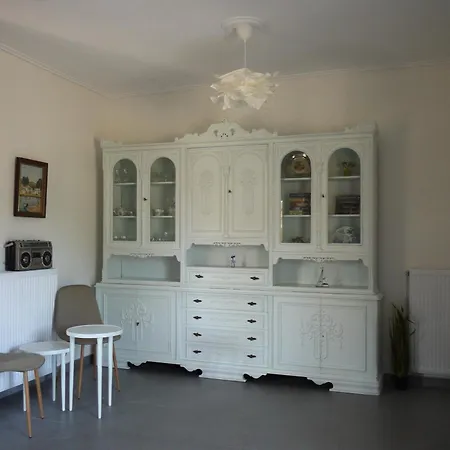 Nelli'S Home Near The Airport, Sea And Port Artemida  Exterior photo