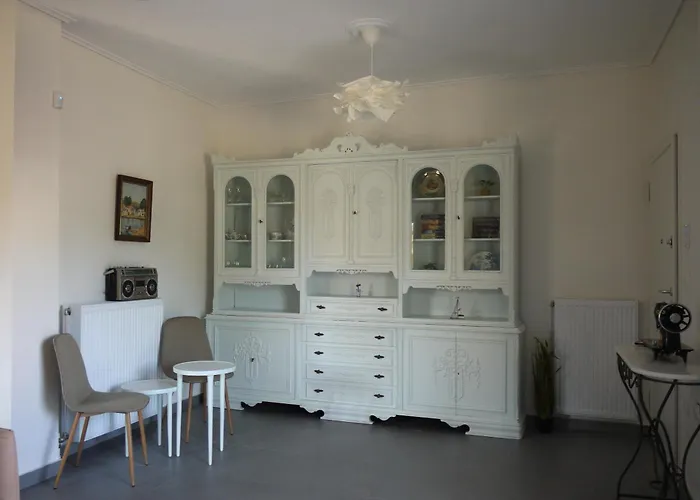 Nelli\'S Home Near The Airport, Sea And Port