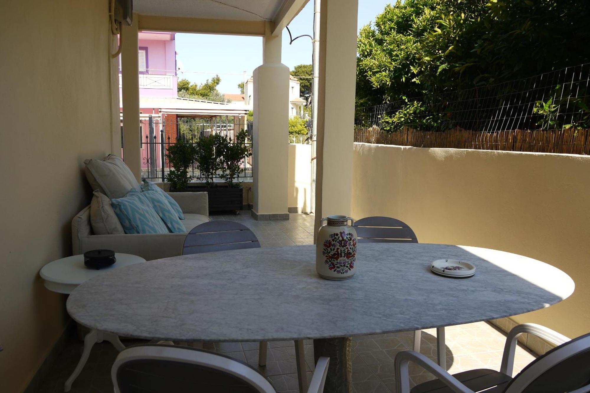Appartement Nelli's Near The Airport, Sea And Port *