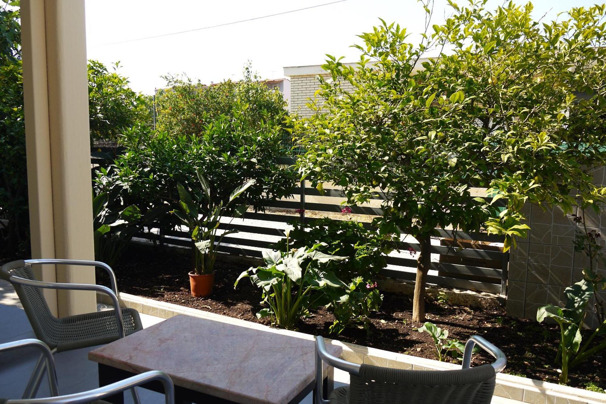 Appartement Nelli's Near The Airport, Sea And Port Artemi