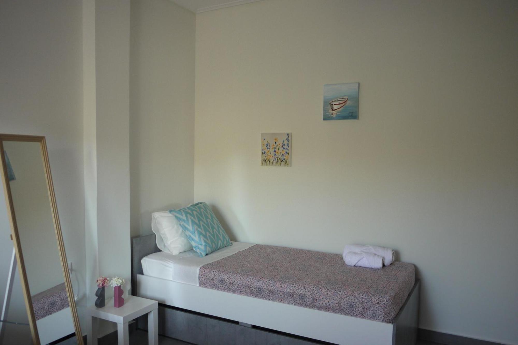 Appartement Nelli's Near The Airport, Sea And Port *